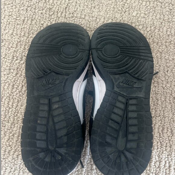 NIKE Panda Dunk Women's Shoes Like New - Picture 2 of 3